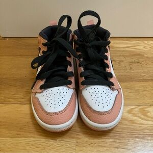Nike Air Jordan Retro 1 Mid Pink Quartz GS 640737-603 Size 11C Kids